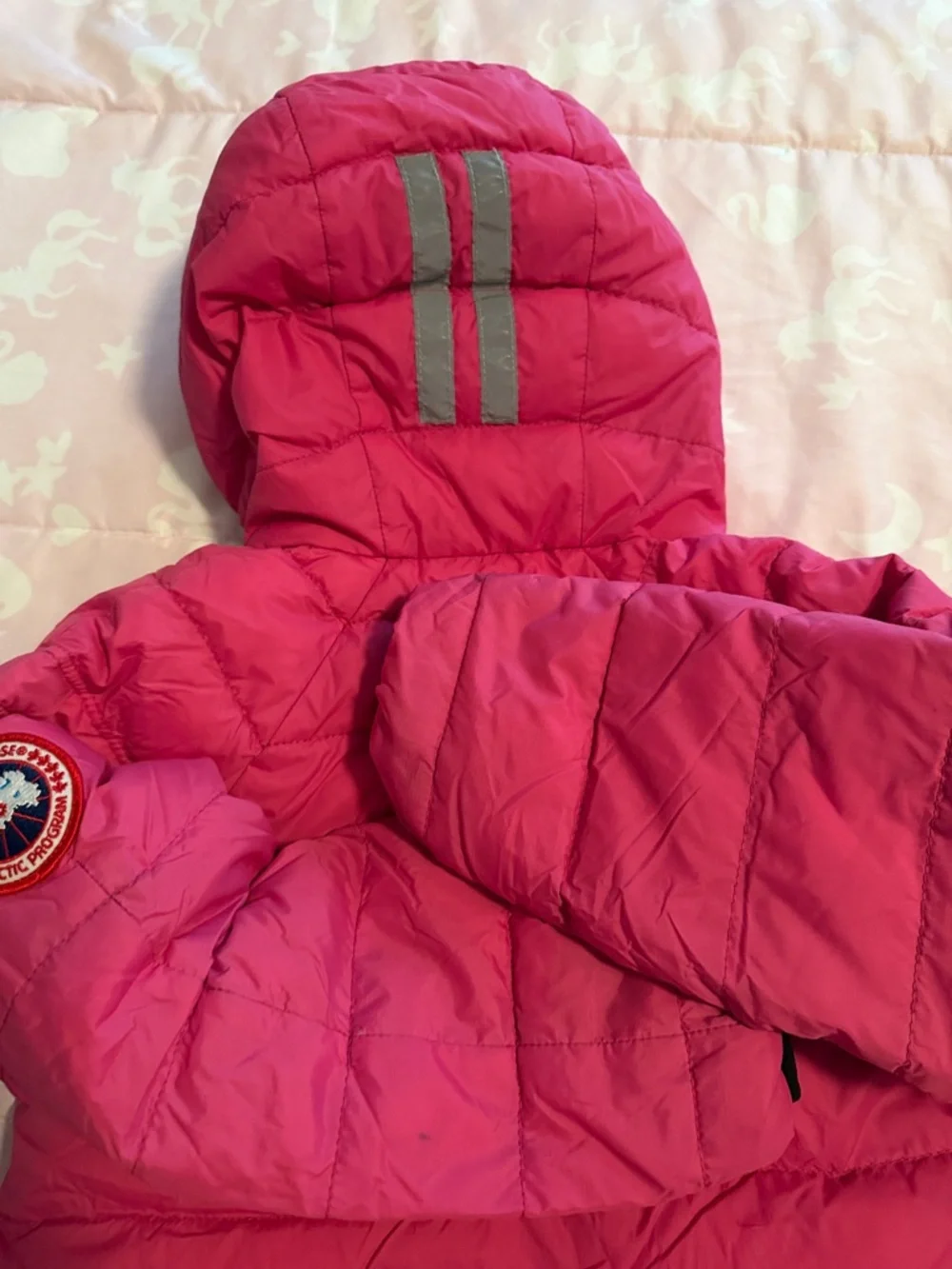 Canada Goose Girls Bright Pink Hooded Puffer Jacket - Picture 7 of 10